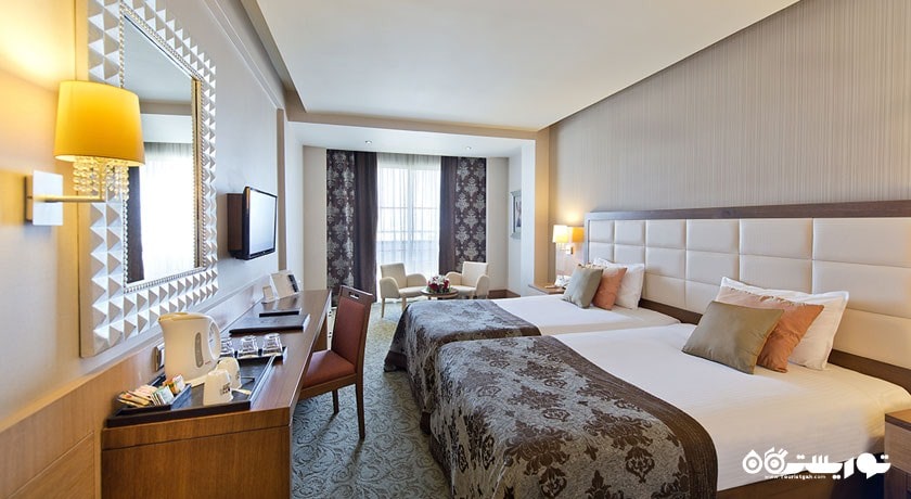 نمای اتاق فمیلی (خانوادگی)